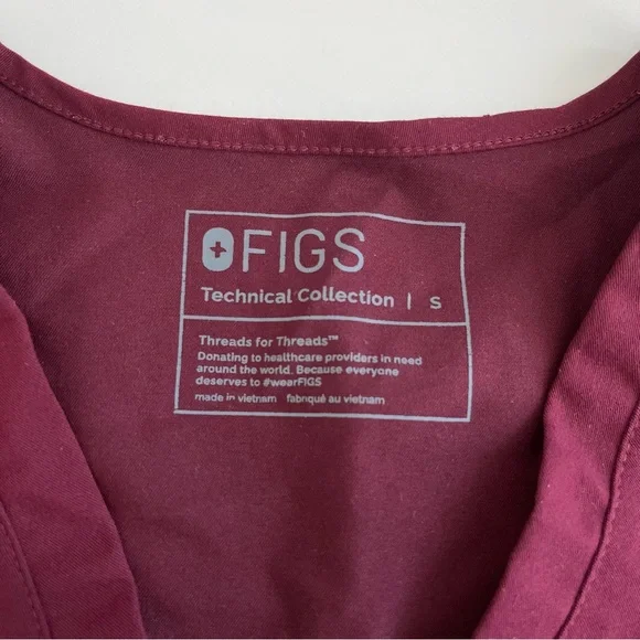 Figs Women’s Casma‎ 3 Pocket Scrub Top Burgundy Small Nursing healthcare - Picture 4 of 5